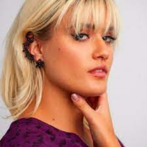 NEW Torrid Halloween Spider Web and Spider Earring Set Stud and Ear Cuff Black - Picture 2 of 8